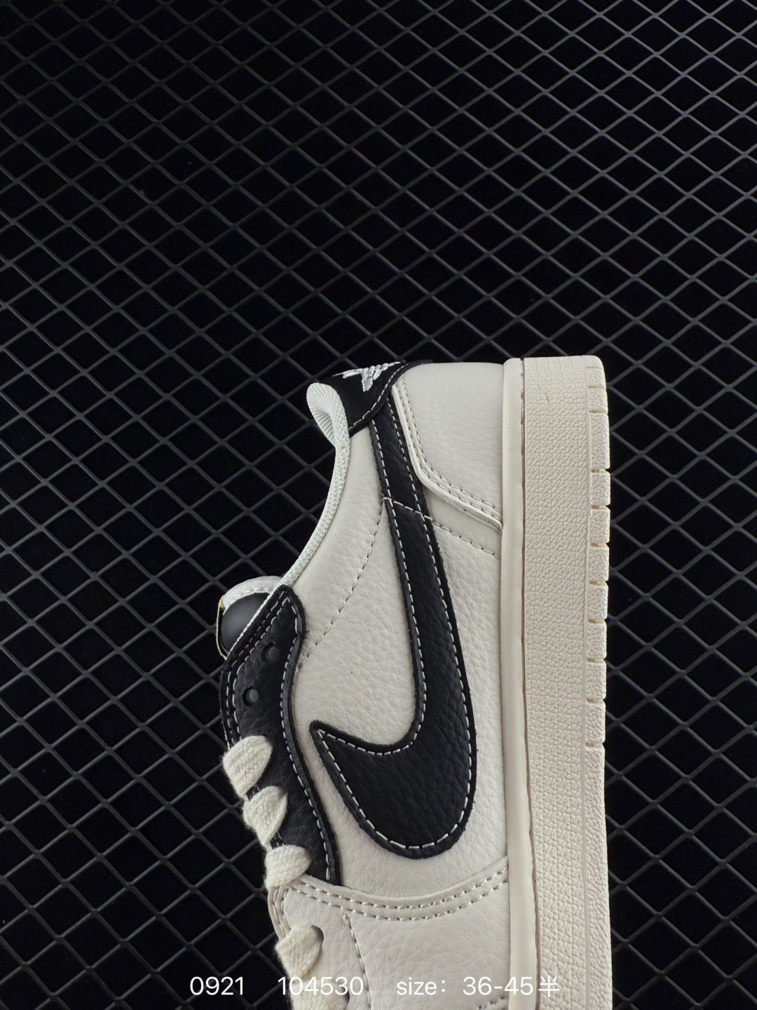 Travis Scott x Air Jordan 1 ” Reverse Mocha “